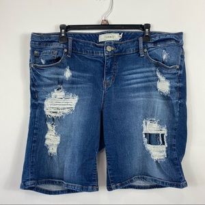 Torrid Bermuda Shorts Plus Size 18 Mid Rise Denim Jean Distress Raw Frayed Hem